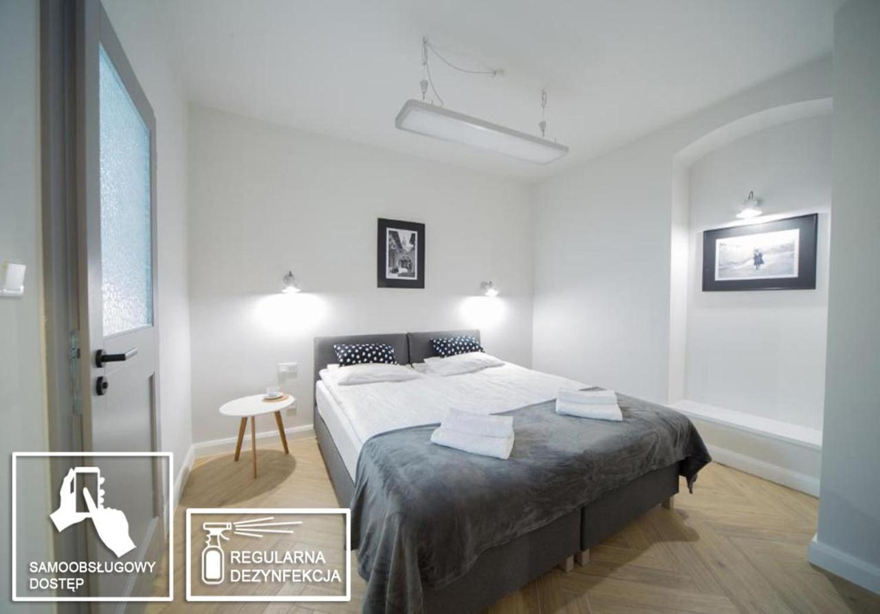 M5 Main Square Stylish One Bedroom クラクフ エクステリア 写真