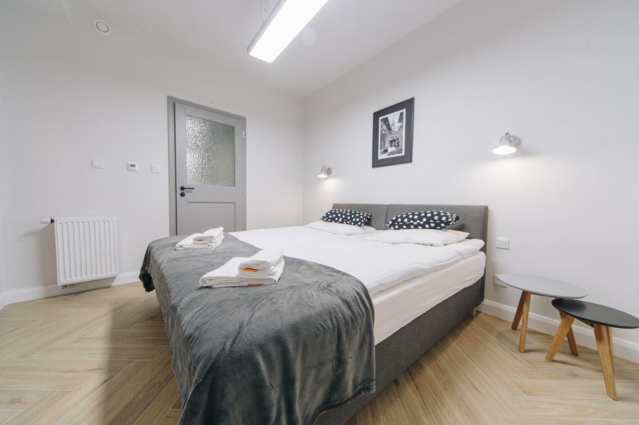 M5 Main Square Stylish One Bedroom クラクフ エクステリア 写真