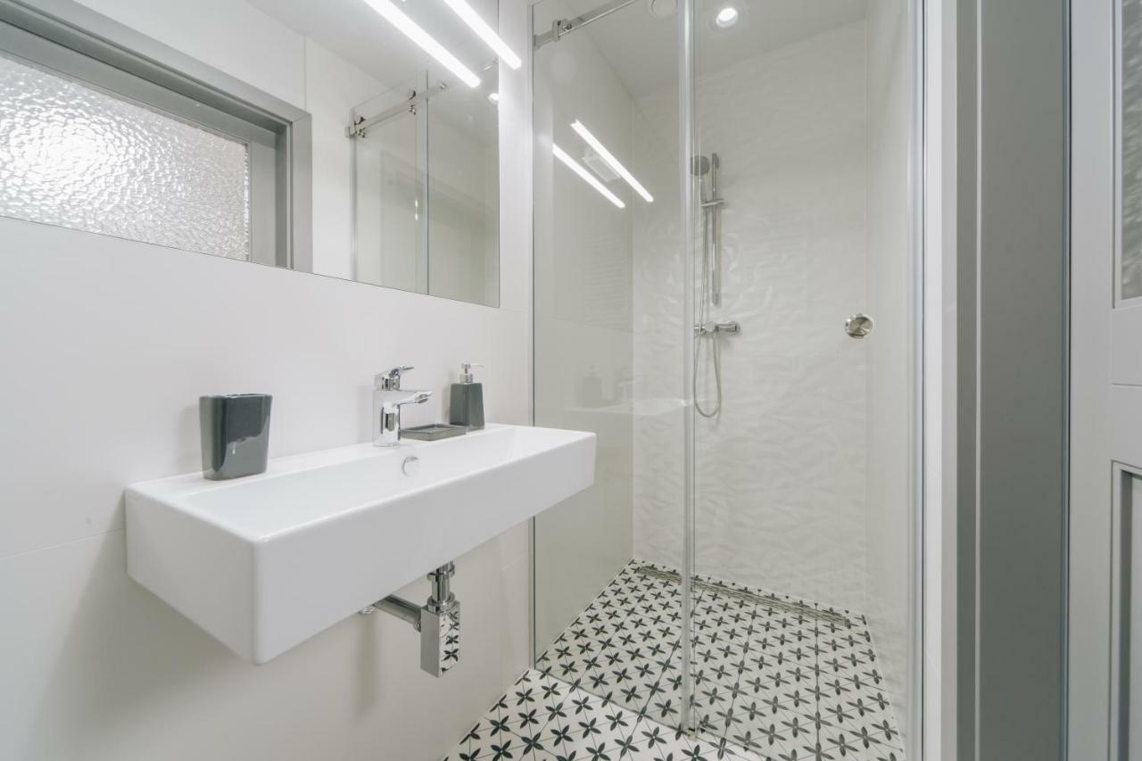 M5 Main Square Stylish One Bedroom クラクフ エクステリア 写真